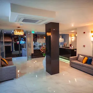 **** Hotel Qatar Colombia